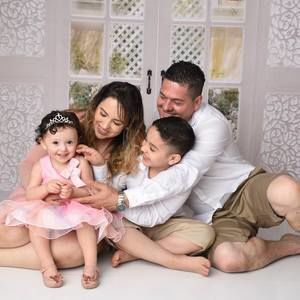 Meet your Posher, Familia quesada